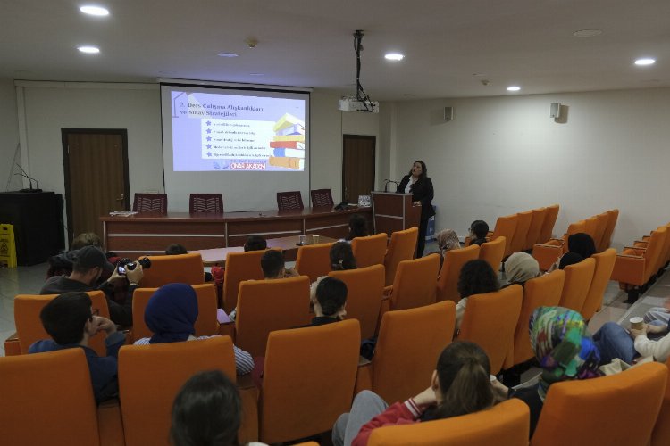 Çınar Akademi’den  ‘Sınav Kaygısı’ semineri