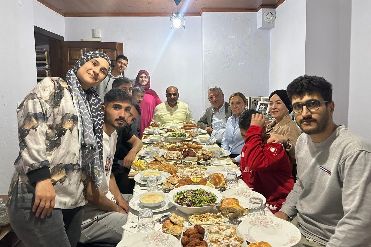 Günay Başkan, Turan Ailesi ile iftar yaptı