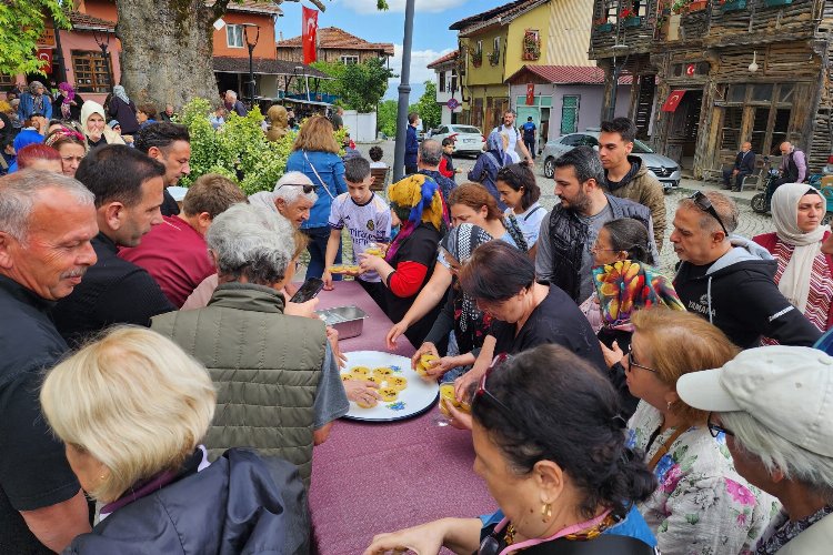 Türk Mutfağı Haftası'nda Gölcük'ten geleneksel tatlı ikramı